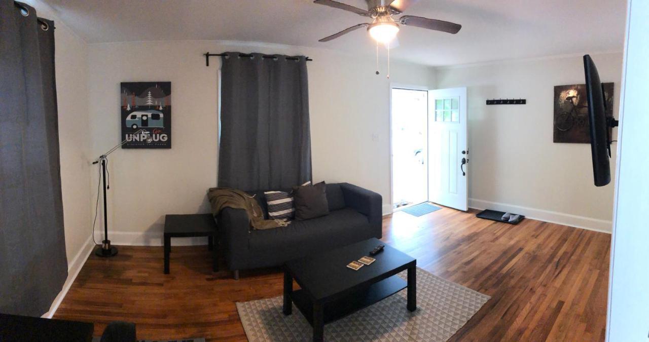 Renovated Space Close To Downtown - A Durham Bagian luar foto