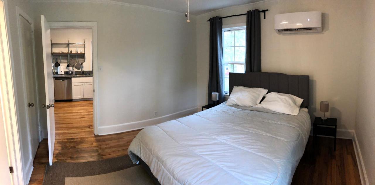 Renovated Space Close To Downtown - A Durham Bagian luar foto