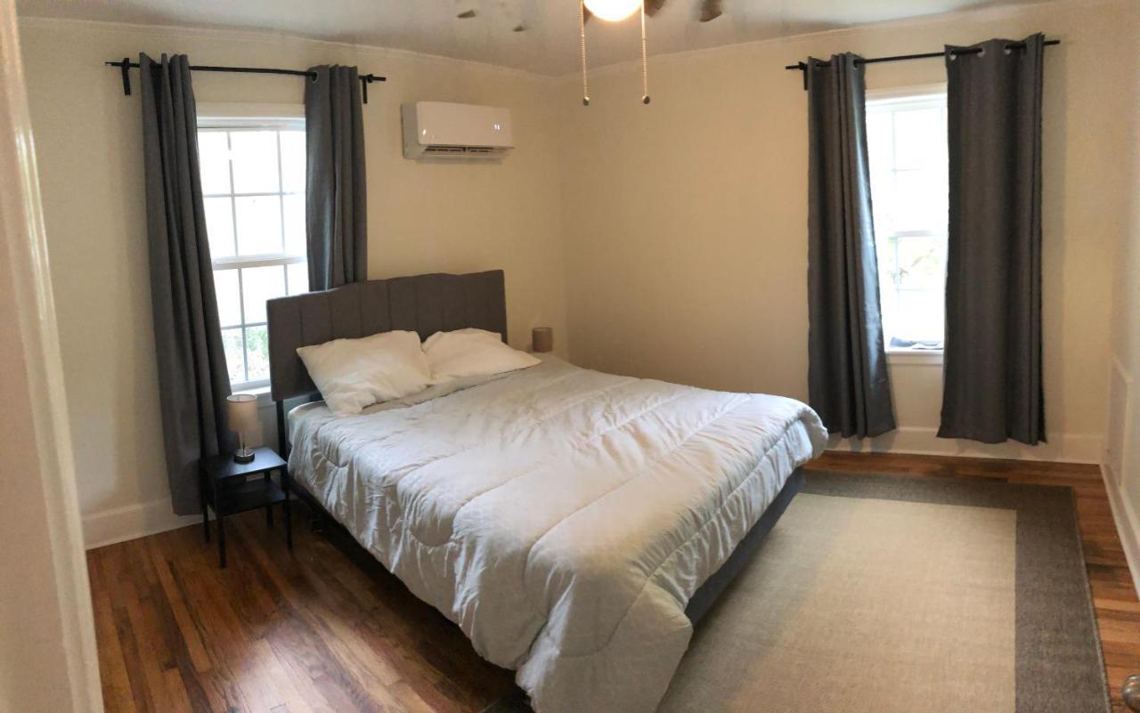 Renovated Space Close To Downtown - A Durham Bagian luar foto