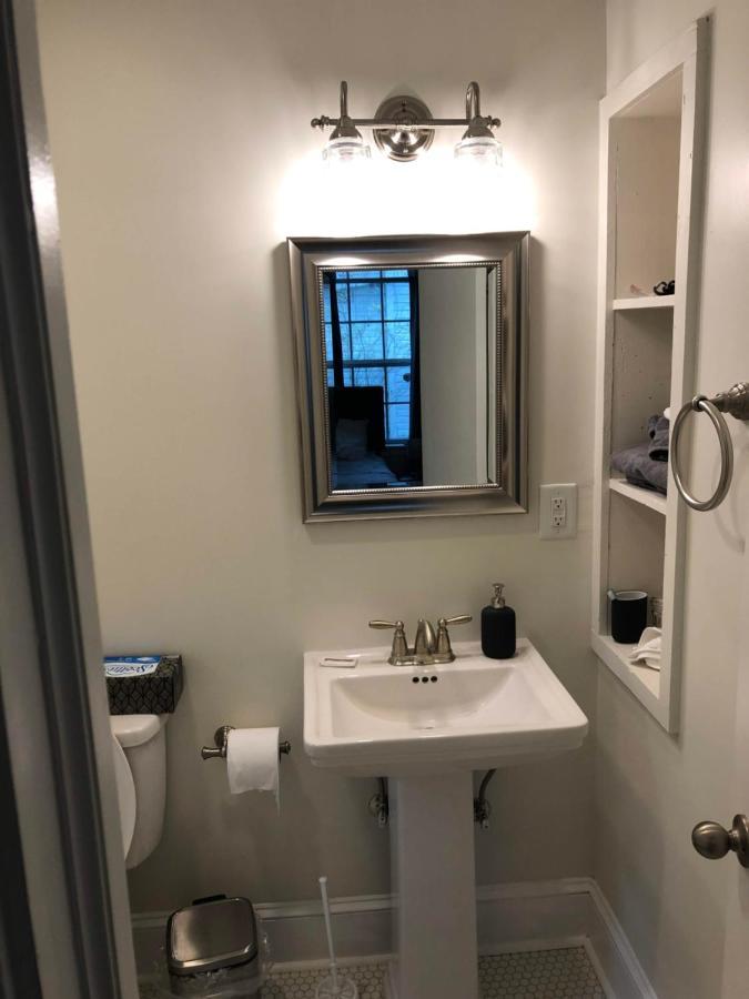 Renovated Space Close To Downtown - A Durham Bagian luar foto